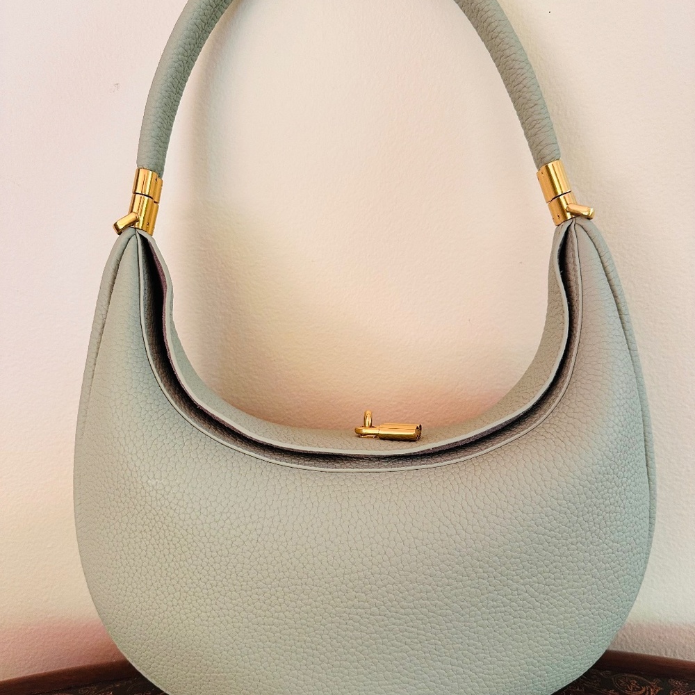 Songmont Luna color is Jade